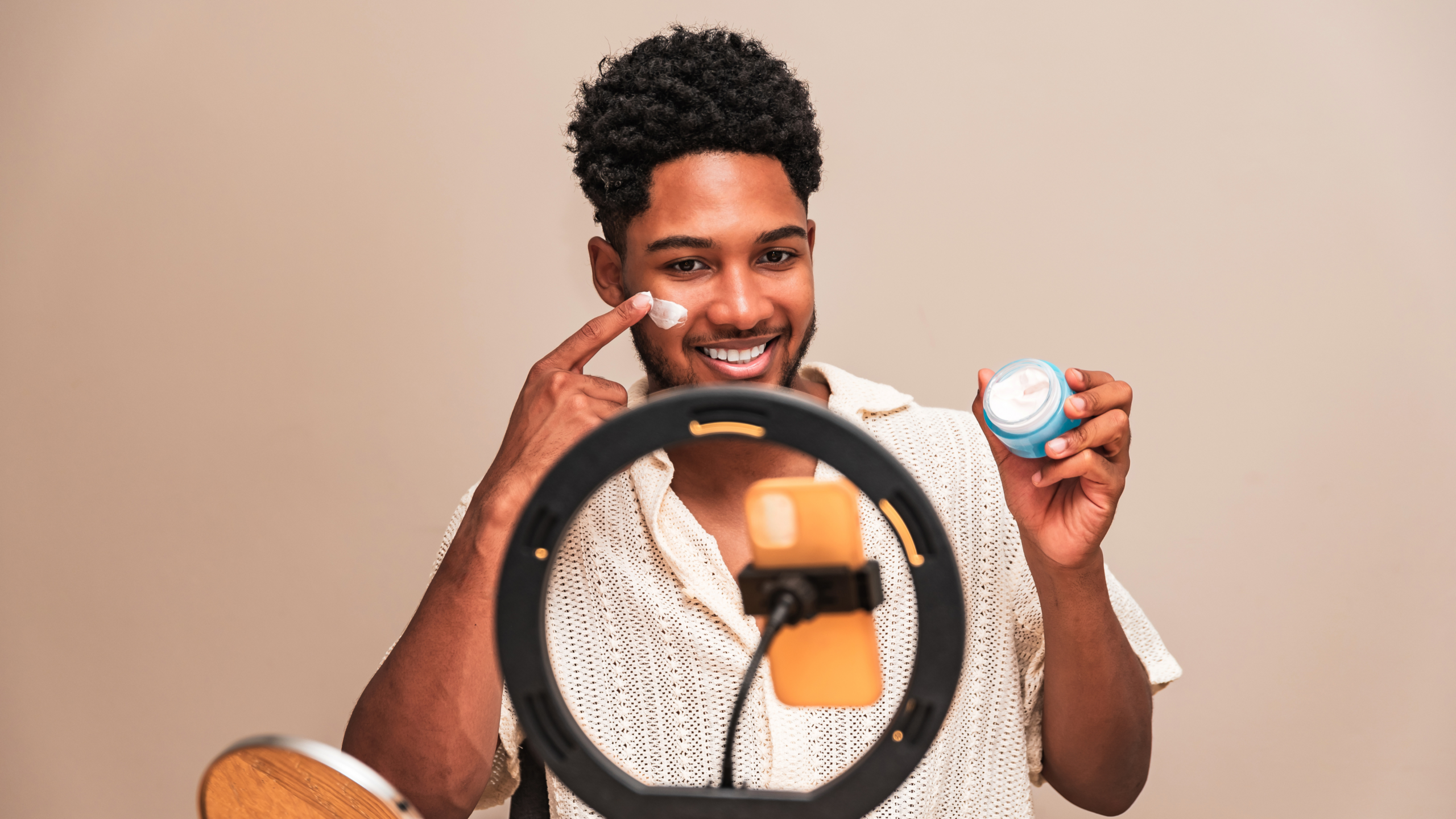 Como crescer no Instagram em 2026 mesmo com perfil novo: estratégia prática para sair do zero